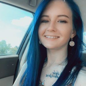 Meet your Posher, Desirae